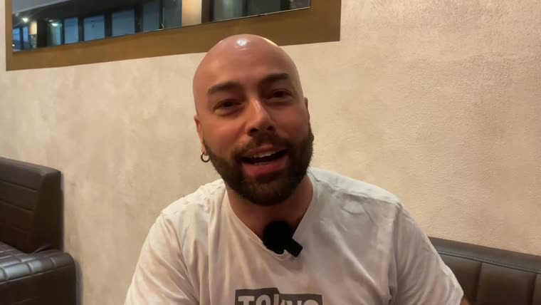 Giorgio D’Amore nel suo locale, fotogramma dell’intervista